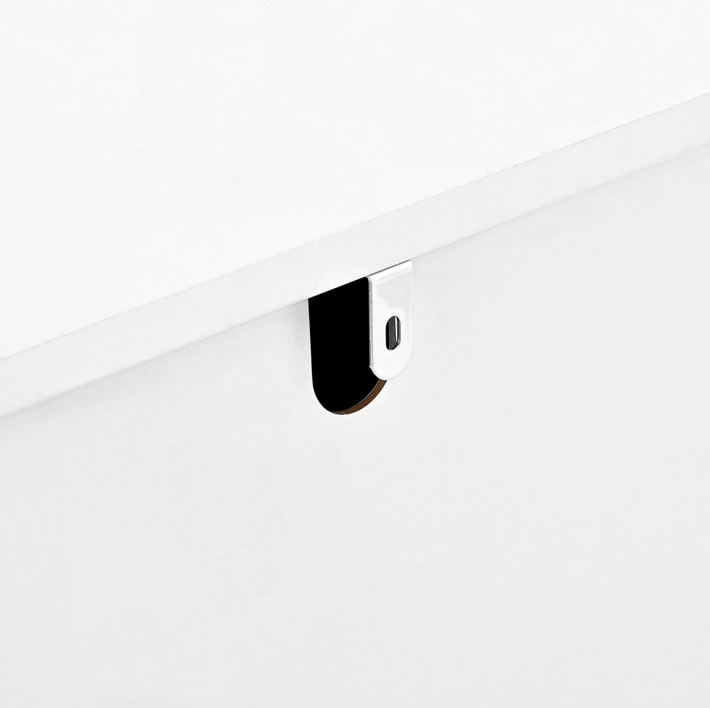 Credenza 140 cm con 4 ante; 4 cassetti e ripiani regolabili; MDF bianco con dettagli dorati