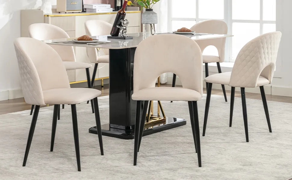 6 Sedie da Pranzo Imbottite in Velluto Beige con Schienale a Motivo Diamante, Struttura in Metallo e Piedini Regolabili