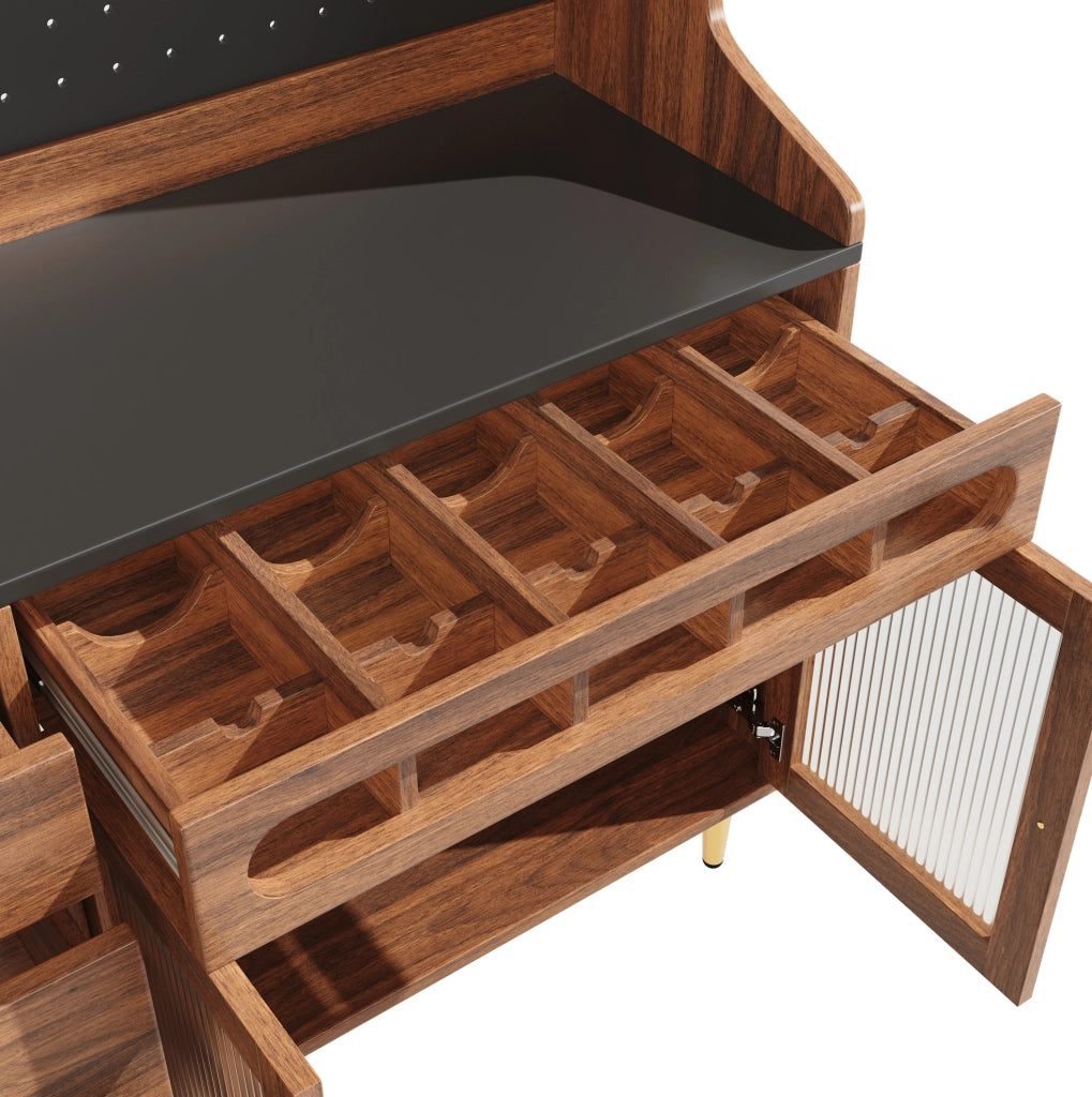 Mobile alto ULEVR 145x39x171 cm in MDF, vetro e metallo con LED smart, ripiani regolabili e vano portabottiglie