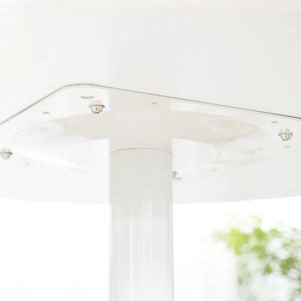 Tavolo da pranzo rotondo per cucina in MDF bianco con base in acciaio e piedini antiscivolo Ø 70 × 75 cm