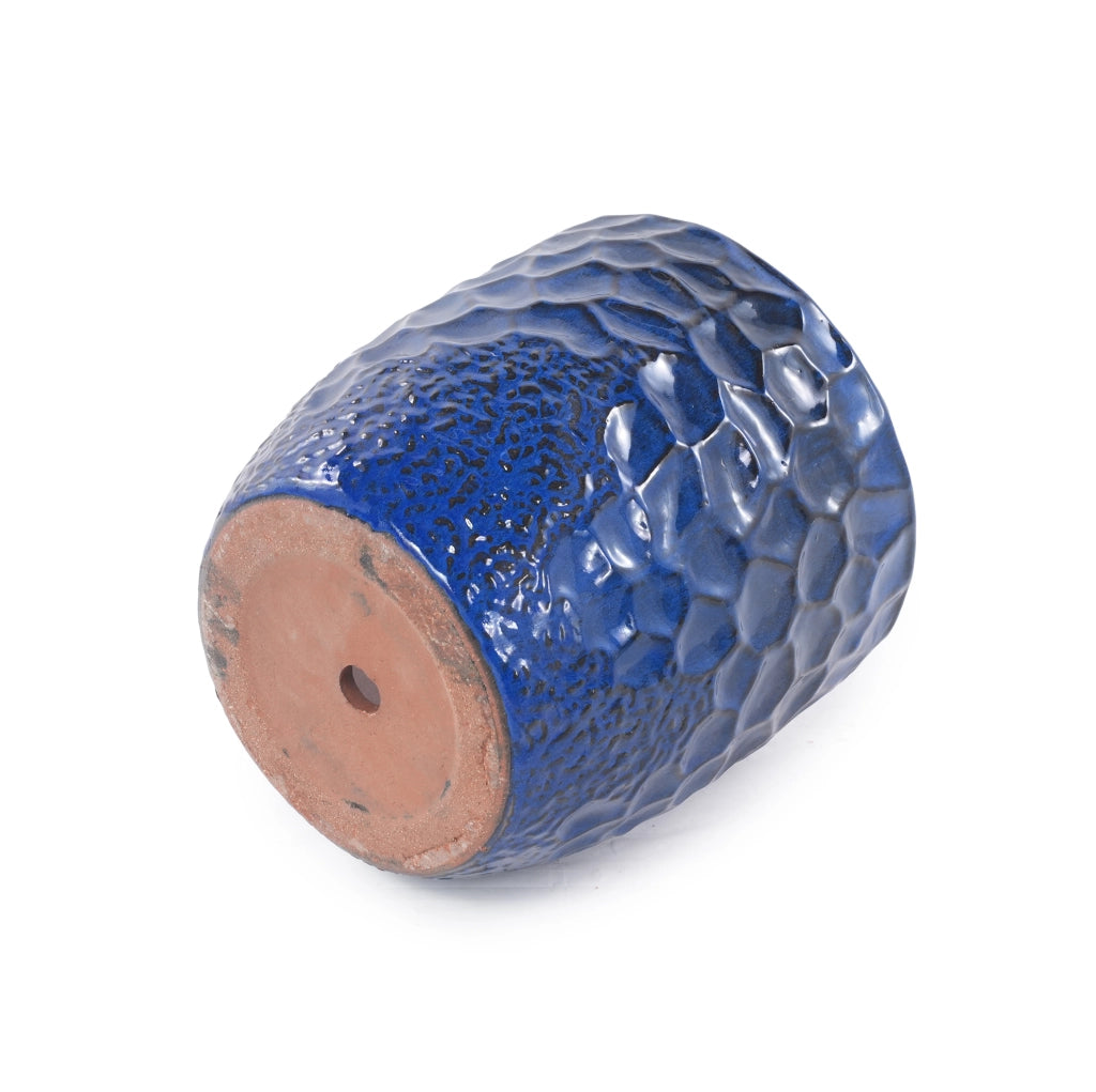 Vaso in ceramica artigianale Ø38 cm blu profondo lucido con rilievo martellato, traspirante e resistente al gelo con foro di drenaggio per piante da interno ed esterno