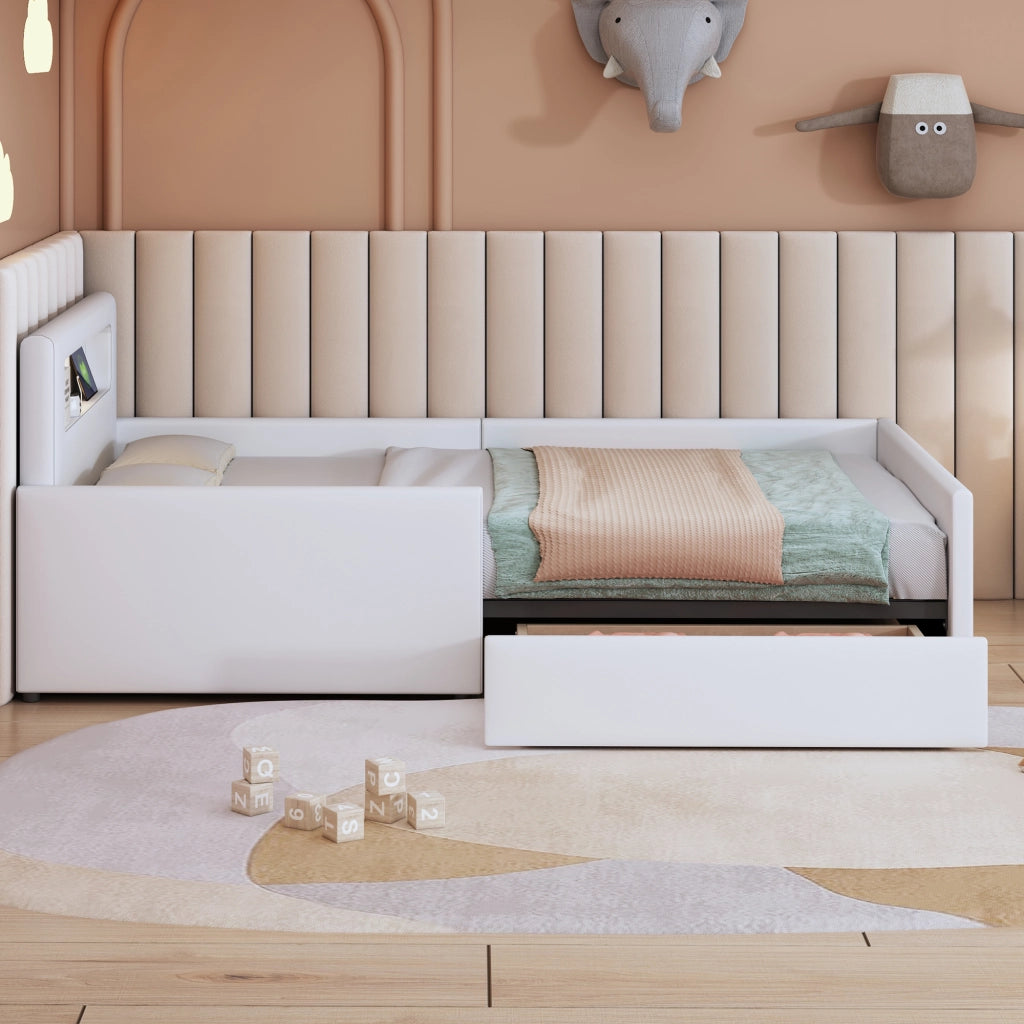 Letto singolo 90 × 200 cm imbottito con cassetti; luce notturna LED e porta USB in similpelle bianca