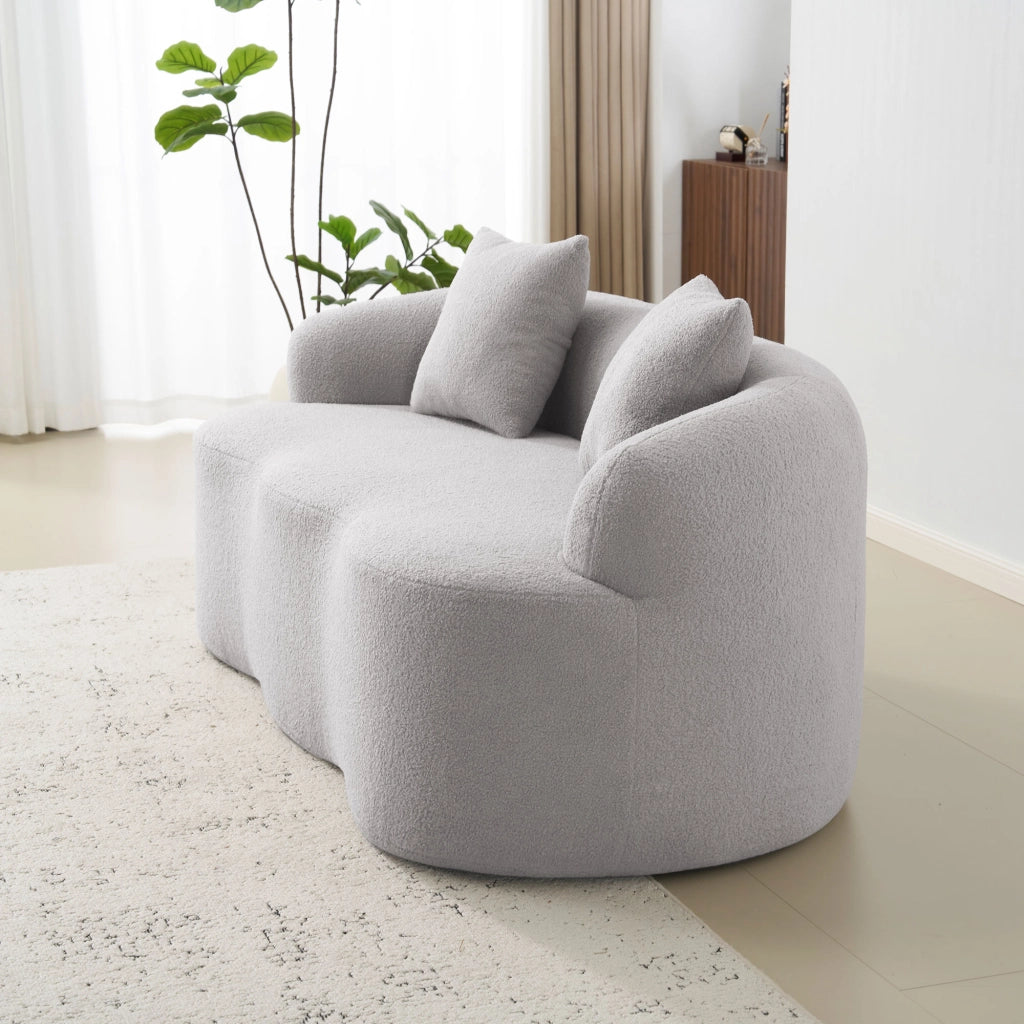 Divano a due posti curvo con cuscini e braccioli arrotondati in schiuma e molle, stile moderno, grigio chiaro