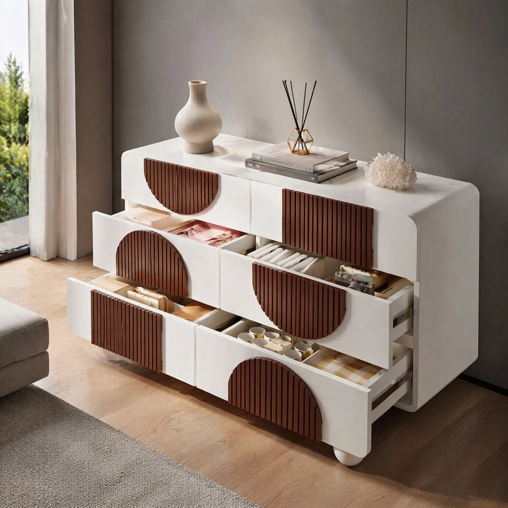 Comodino a 6 cassetti con linee curve e finitura bianca
