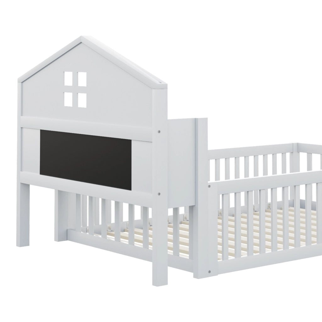 Letto a casetta per bambini 90 x 200 cm in legno massello; bianco; con sponde e scaffali