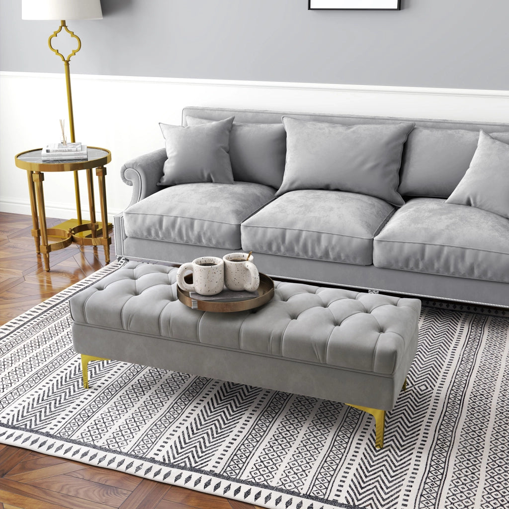 Panca imbottita capitonn¨¦ velluto grigio chiaro ¨C Xylo ¨C 118x45x42 cm piedi metallo dorato