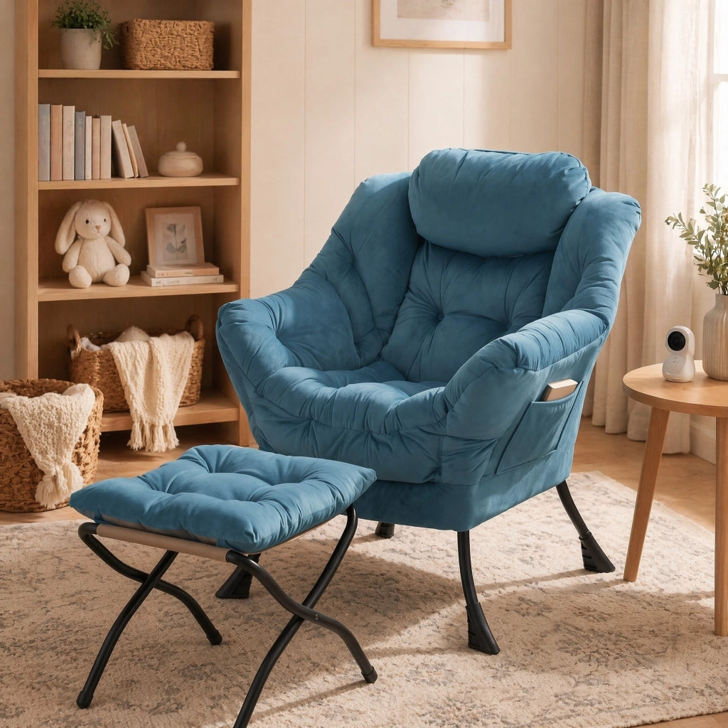 Sedia relax con poggiapiedi e tasca laterale, poltrona lounge imbottita blu, struttura in metallo