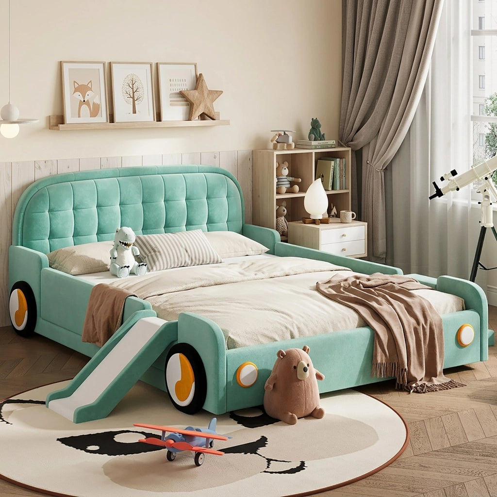 Letto per bambini a forma di auto 140 × 200 cm con scivolo e scaletta imbottito in velluto blu-verde