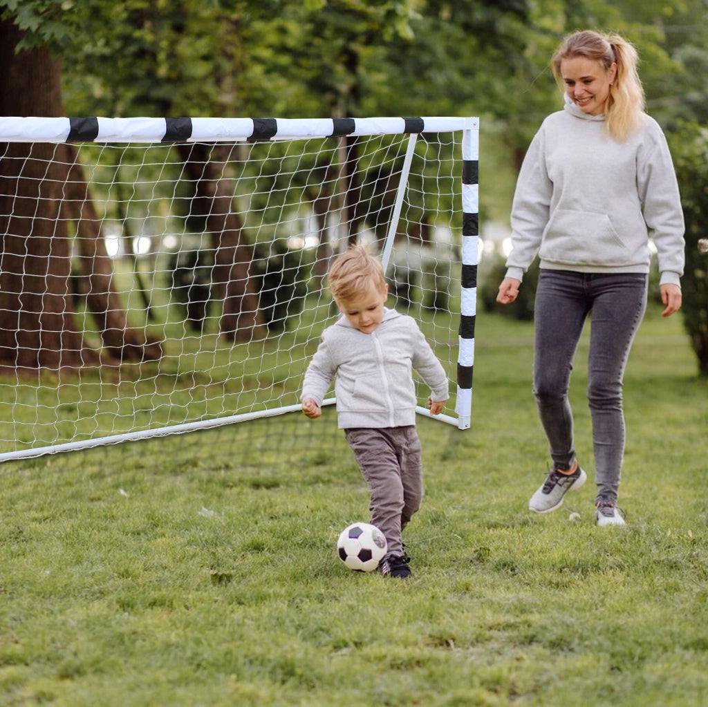 Porta da calcio ULEVR 240x150x90 cm pieghevole e portatile con rete, picchetti a U e borsa, nero e bianco