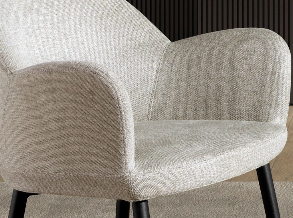 Sgabello in tessuto grigio chiaro