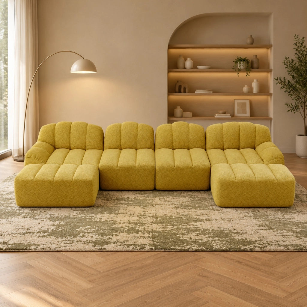 Divano modulare a U 4 posti 366x165x79 cm in tessuto peluche giallo, 2 pouf