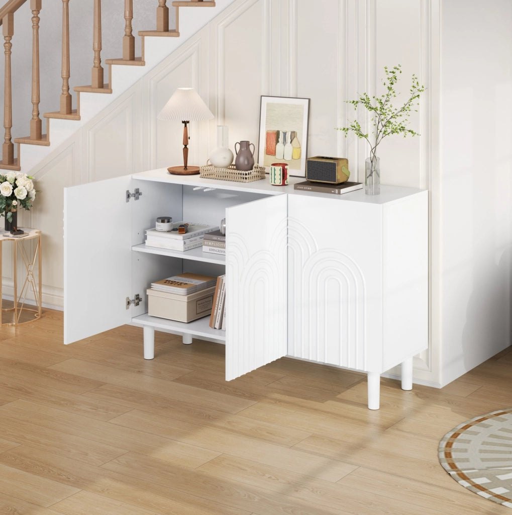 Credenza 120x38;5x79 cm a 3 ante in MDF bianco con ripiani regolabili HOMVRA