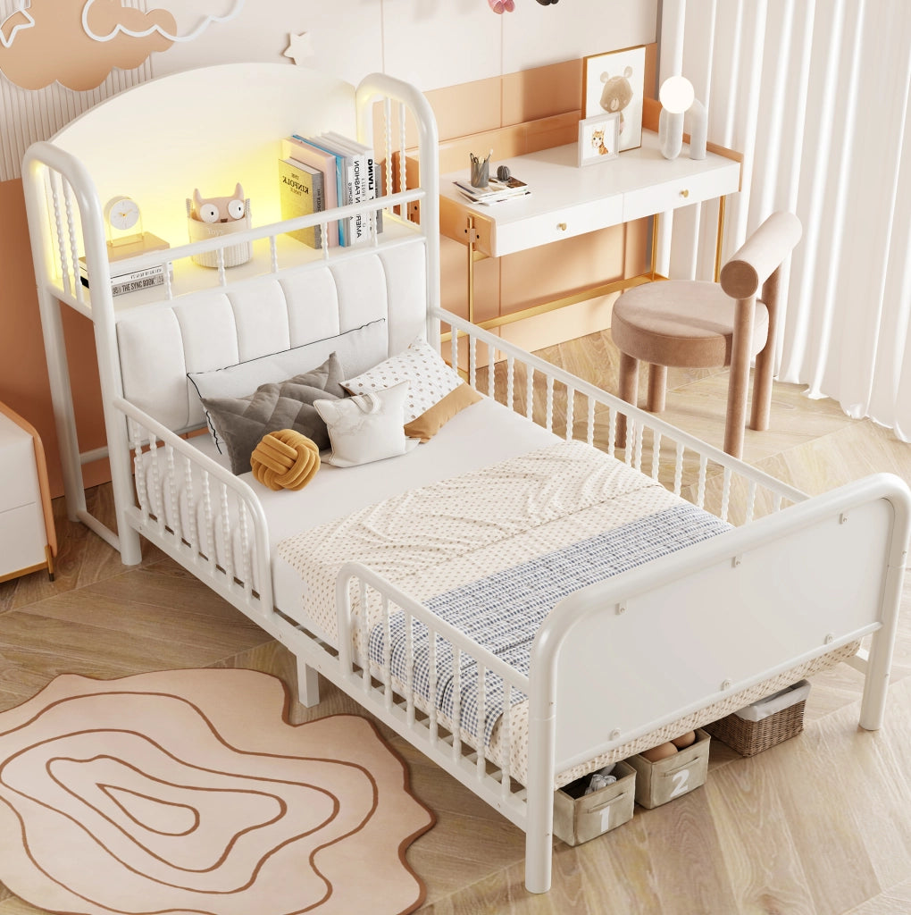 Letto singolo per bambini ULEVR 90x200 cm con sponde di sicurezza, testiera imbottita, vano e LED bianco