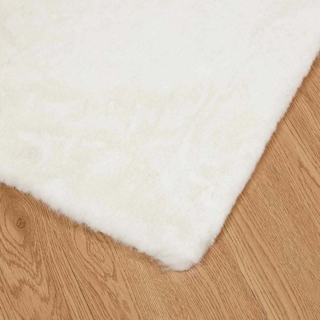 Tappeto antiscivolo in sintetica di coniglio OLITE Crema 42021663