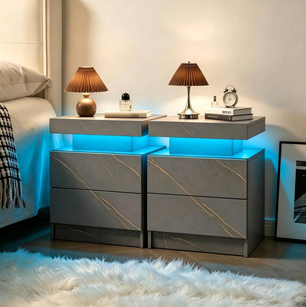 Comodino con LED multicolore regolabile; 2 cassetti e vano aperto; grigio e oro
