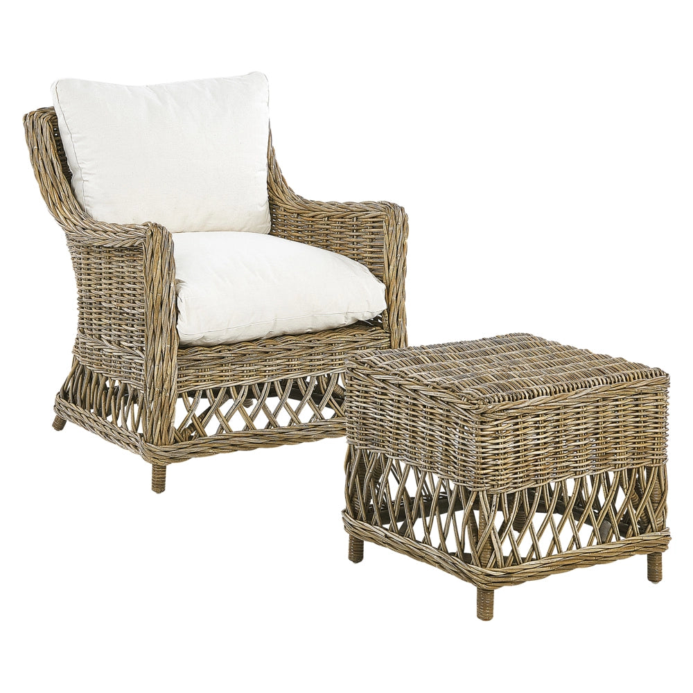 Set di 2 poltrone da giardino in rattan naturale con poggiapiedi in cotone cuscini schienale bianco sporco per interni ed esterni