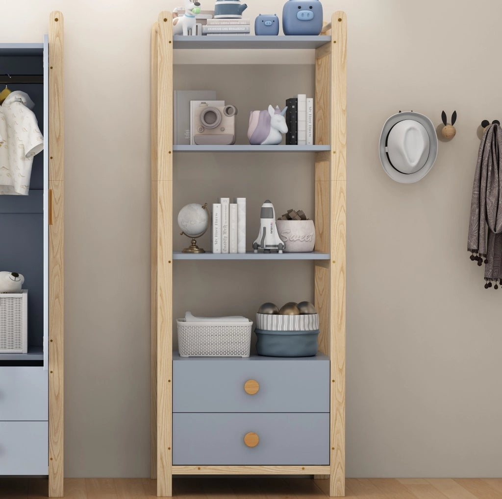Libreria a 4 livelli con 2 cassetti, struttura in pino e maniglie in legno massello, blu e naturale, 70×44×180 cm