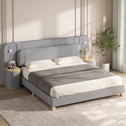 Letto 180x200 cm in velluto a coste grigio con comodino e lampada da notte