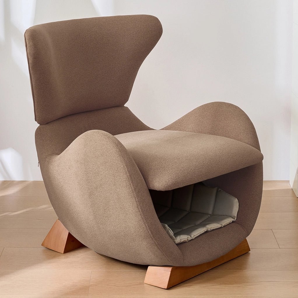 Poltrona lounge marrone con nicchia per animali in tessuto antigraffio e legno