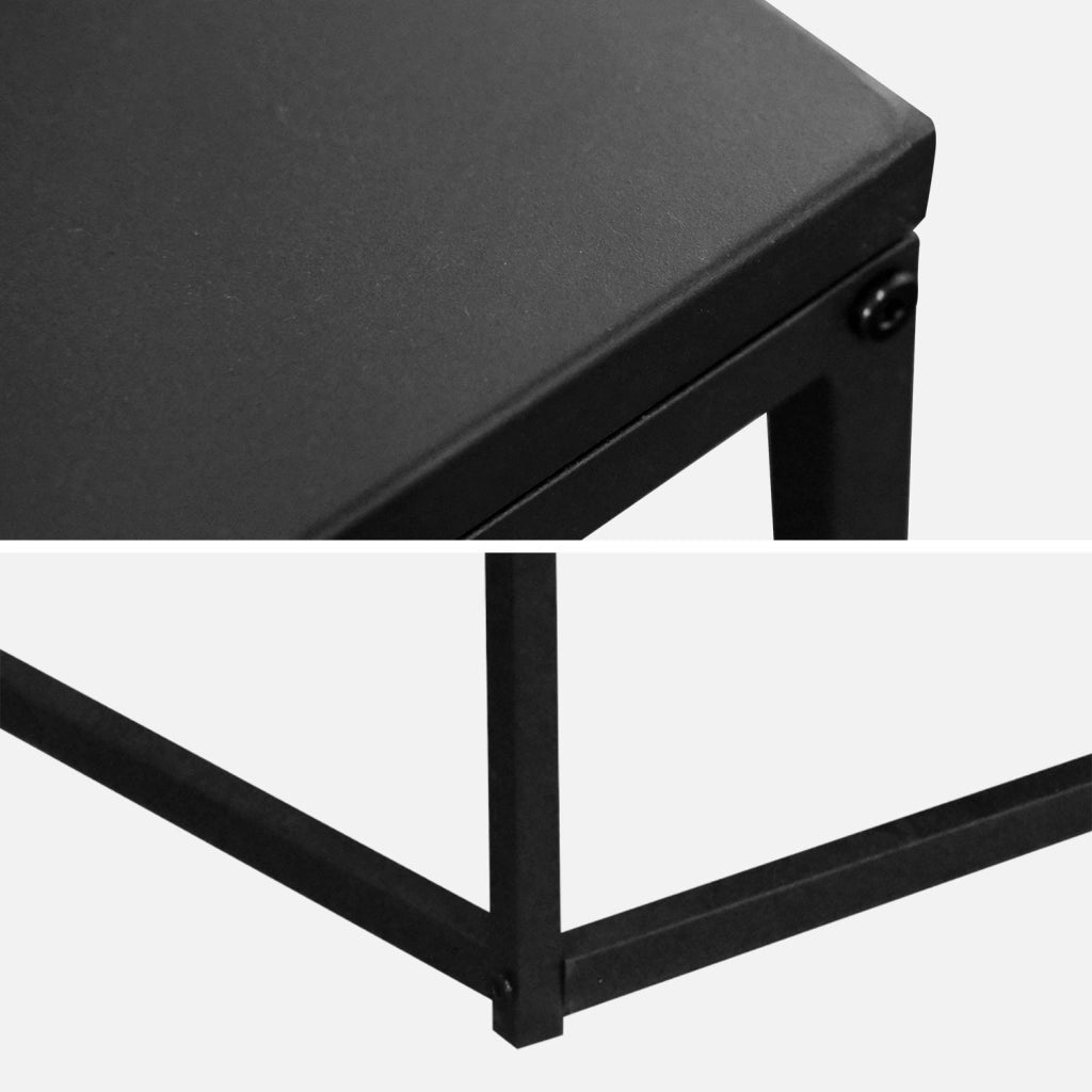 Tavolino in metallo nero, nero