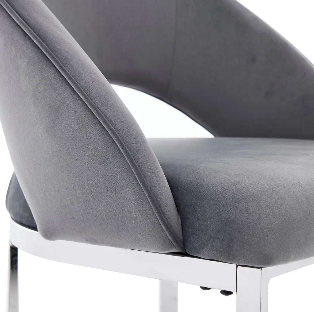 Set di 2 sedie da pranzo ULEVR in velluto grigio con gambe in metallo argentato, design curvo