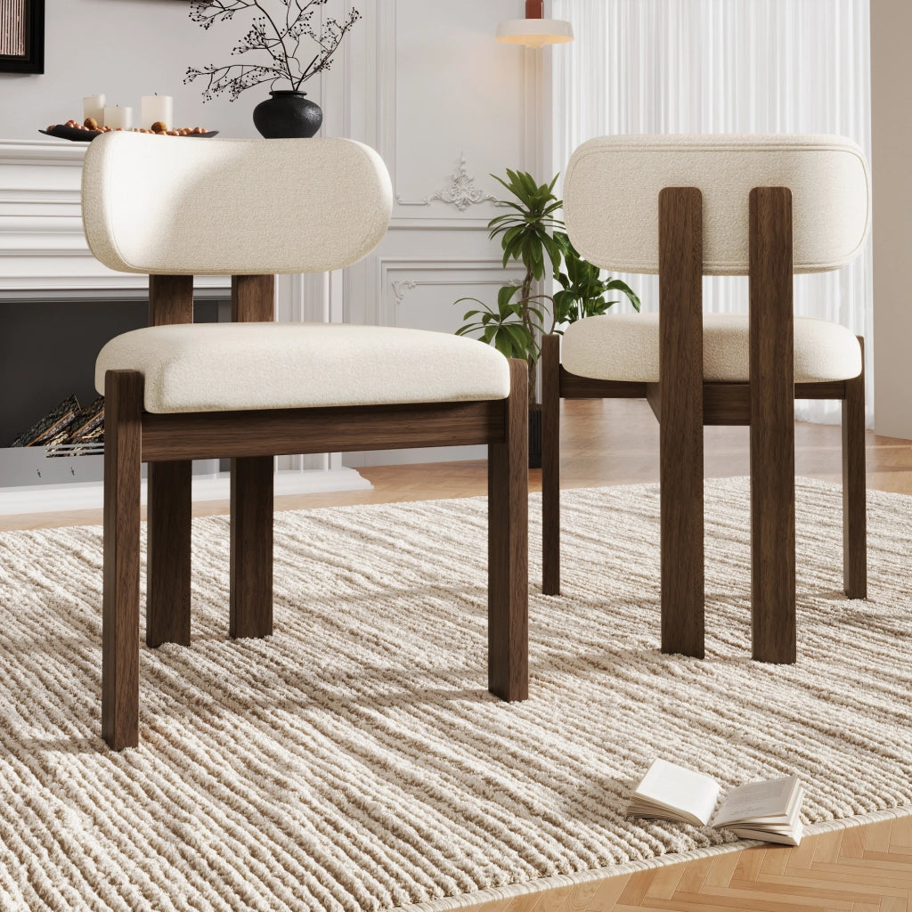 Set di 2 sedie da pranzo in legno con rivestimento in bouclé color noce e schienale sagomato per interni