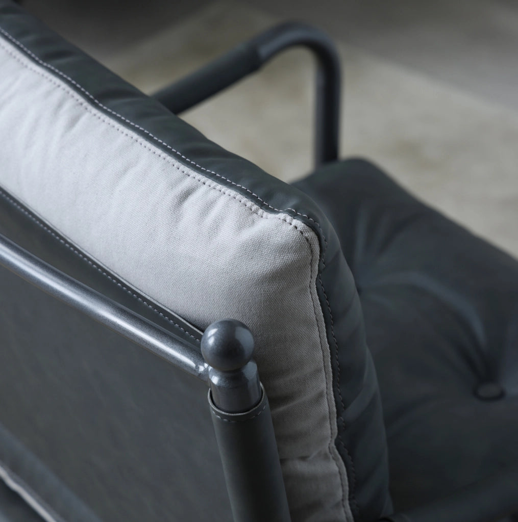 POLTRONA da Accento Moderna Mid-Century in Pelle PU Nera con Struttura in Metallo