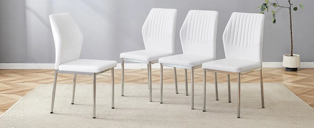 Set 4 sedie da pranzo stile lusso leggero, schienale bianco in PU con trama verticale, gambe in metallo argento. Ideali per sala da pranzo o soggiorno.