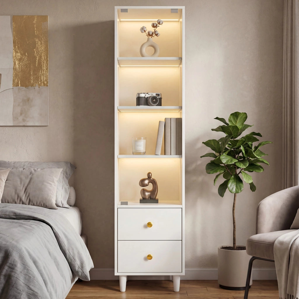 Vetrina con LED e ante in vetro; 4 livelli e 2 cassetti in MDF bianco con gambe coniche per soggiorno