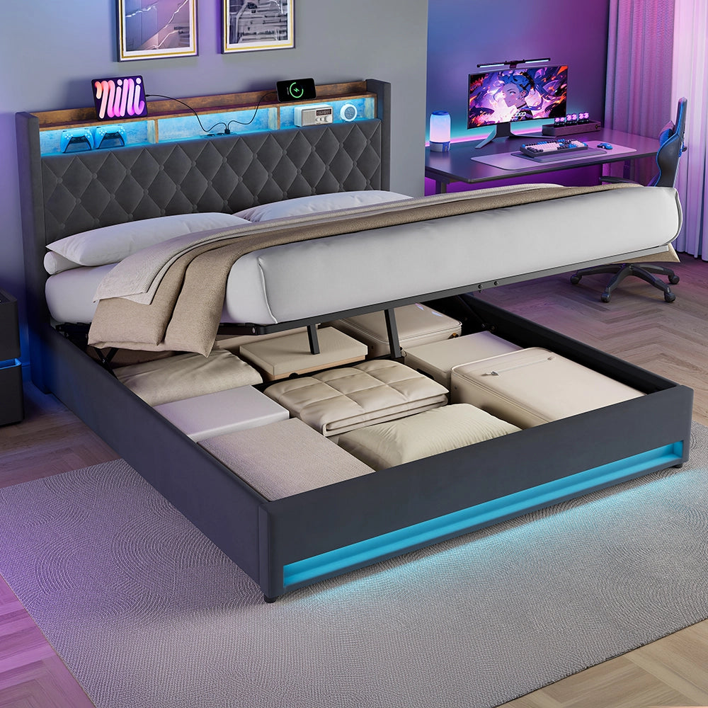 Letto contenitore 180x200 cm; LED RGB; porta USB; testiera imbottita; vano contenitore; mensola; velluto grigio; materasso escluso