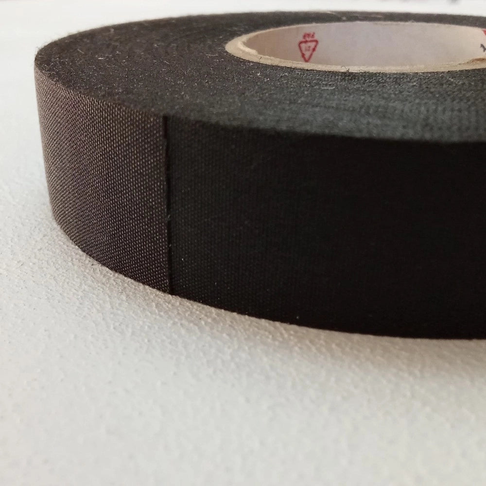 Nastro adesivo 19 mm x 25 mt in tessuto nero di poliestere per raggruppare e fissare fasci di cavi
