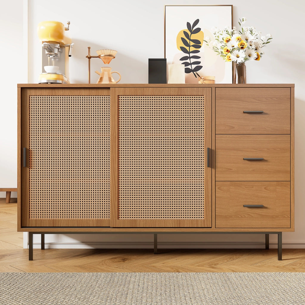 Credenza 140x37x91 cm con 2 ante scorrevoli in rattan e 3 cassetti naturale
