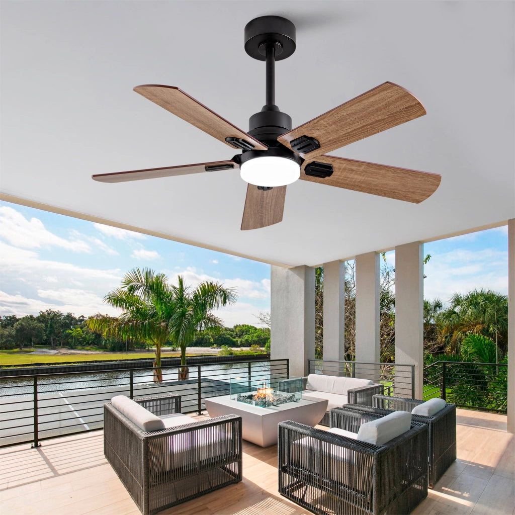 Ventilatore da soffitto con luce e telecomando; 107 cm; 5 pale e 6 velocità; LED dimmerabile; metallo e legno; nero e noce scuro