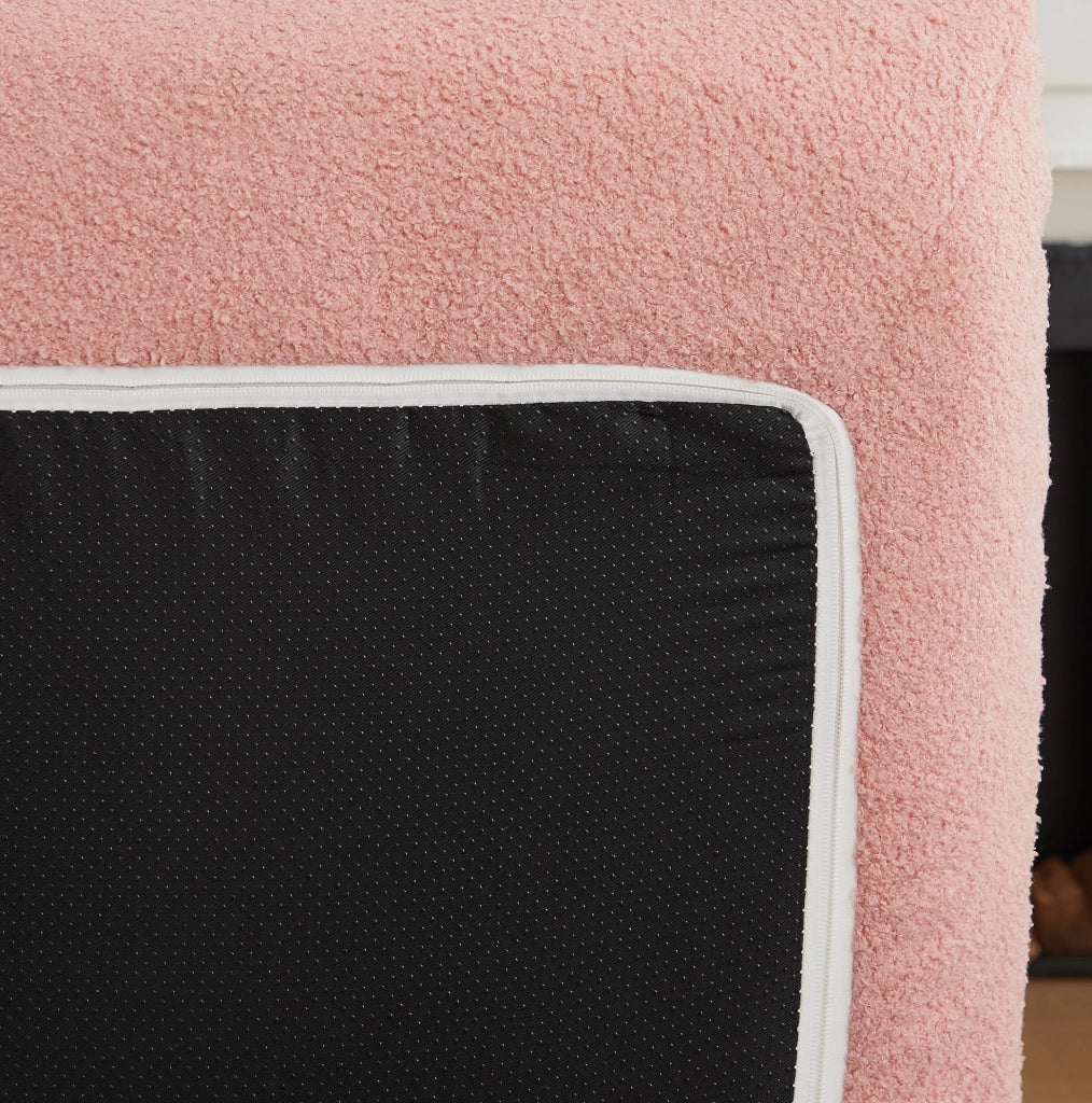 Poltrona da pavimento ULEVR 115 cm in tessuto teddy rosa, imbottitura in schiuma elastica e design con bottoni