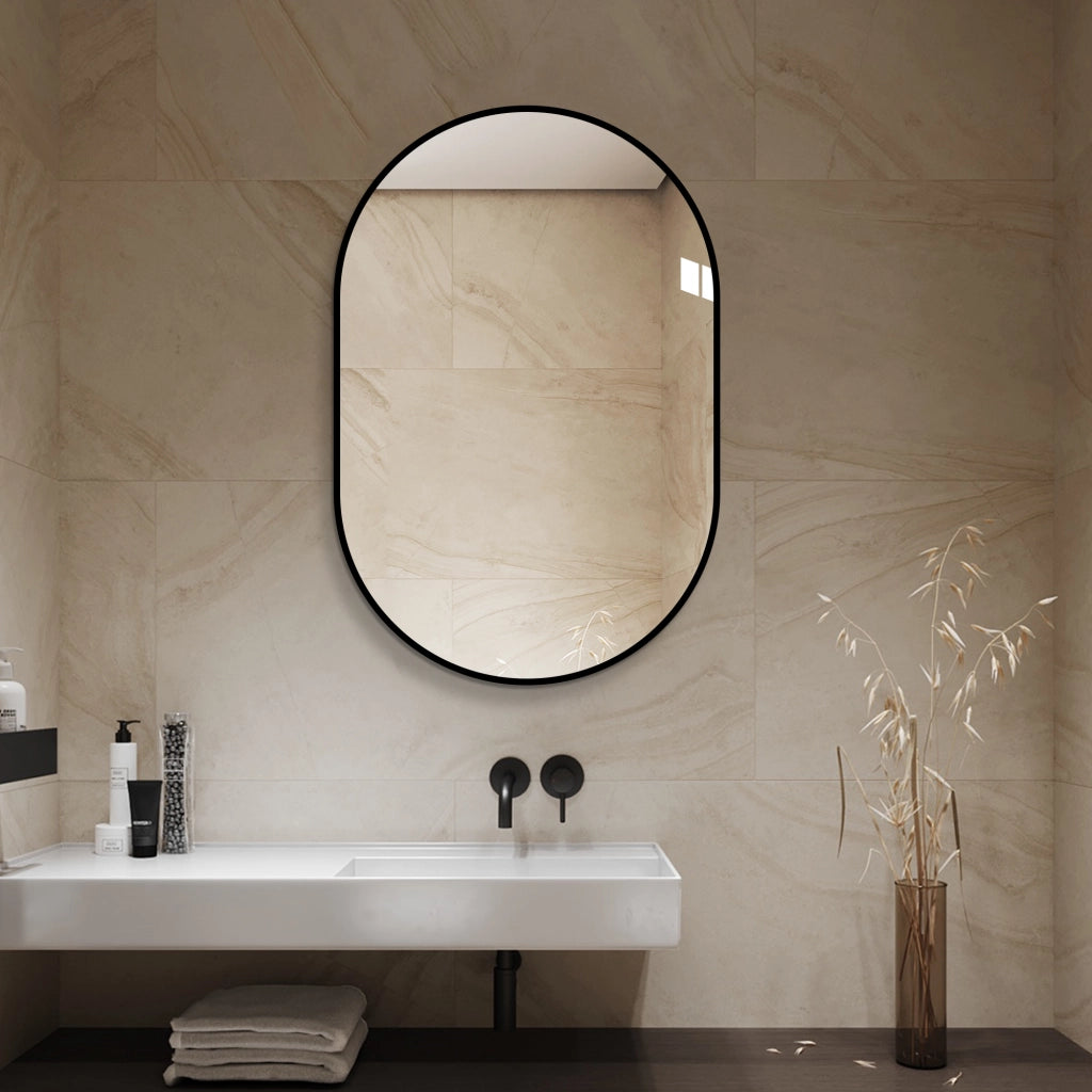 Specchio da parete ad arco 60 × 120 cm con cornice in alluminio nero, vetro argentato senza rame, montaggio flessibile