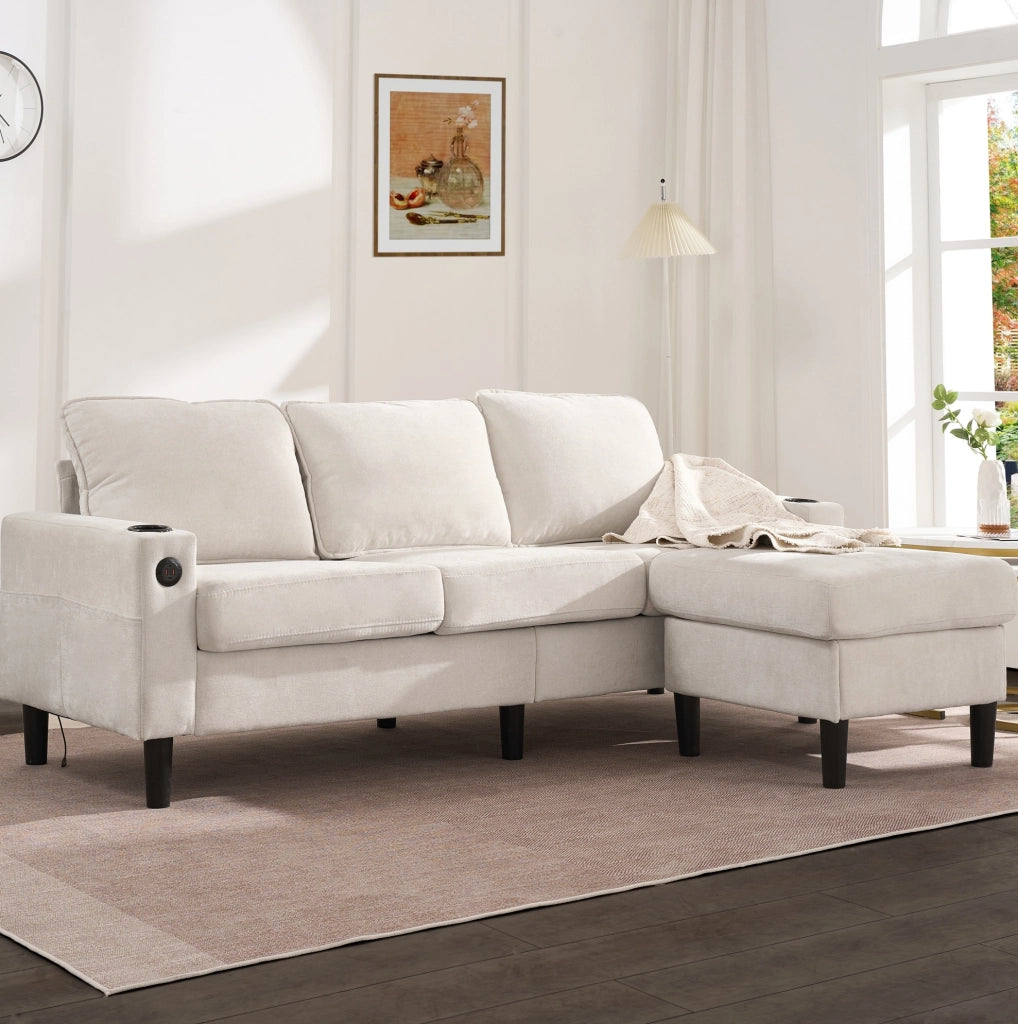 Divano 3 posti beige in lino con porte USB, Type-C, due portabicchieri e pouf modulabile