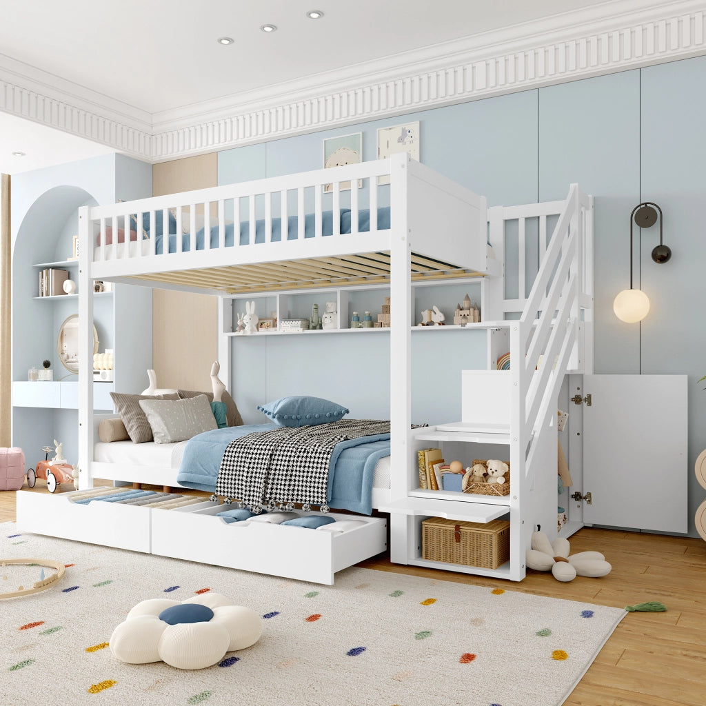 Letto a castello in legno bianco 90×200 cm con scala contenitore, armadio con barra appendiabiti, cassetti e ripiani