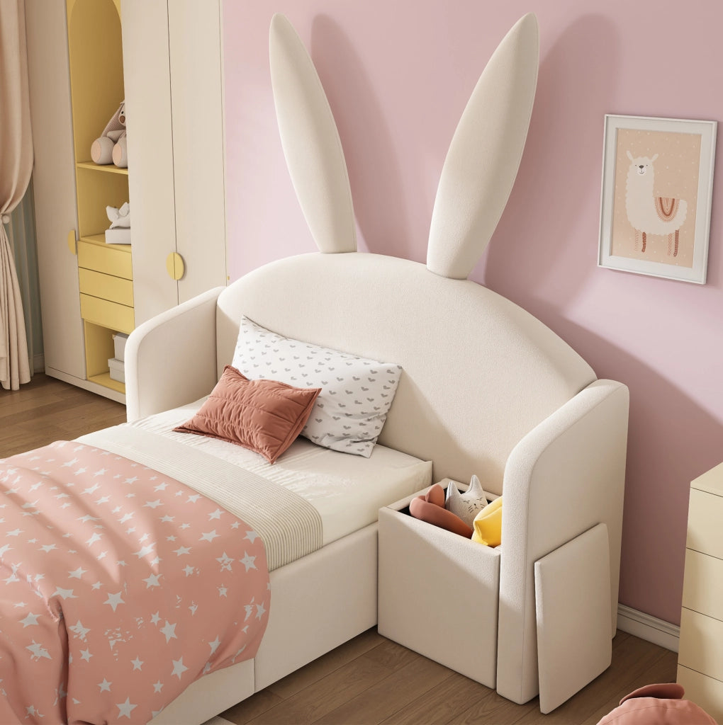 Letto imbottito per bambini ULEVR 90x200 cm con contenitore idraulico, comodino montabile a sinistra o destra, beige