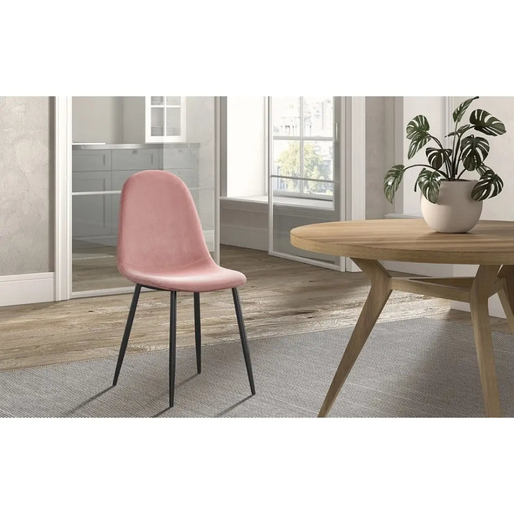 Sedia BOÏ – Velluto rosa – Piedi in metallo nero – Stile design moderno