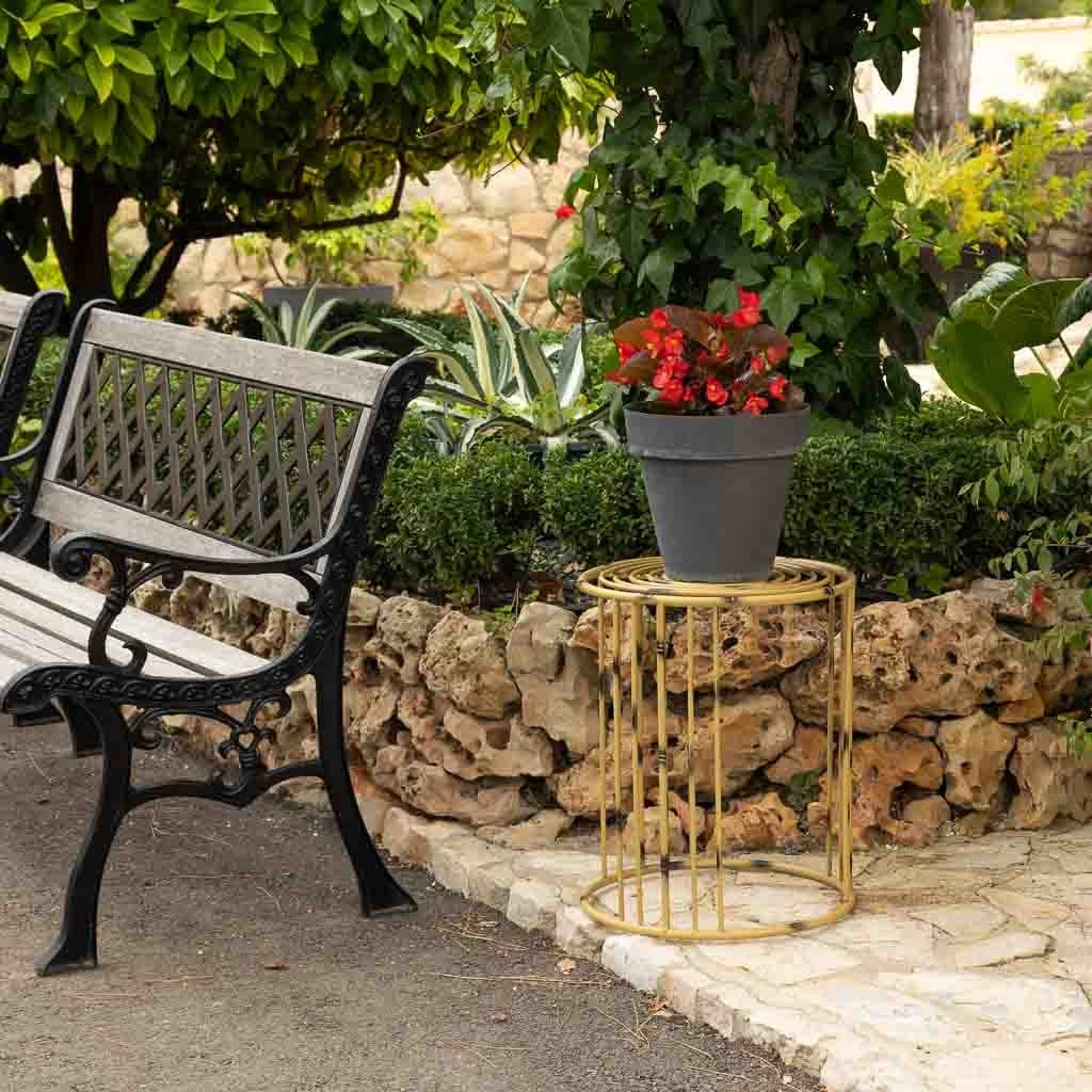 Fioriera in metallo giallo 39x39x48h