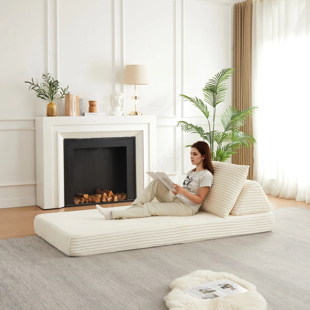 Divano modulare in velluto a coste beige con schienali e braccioli mobili