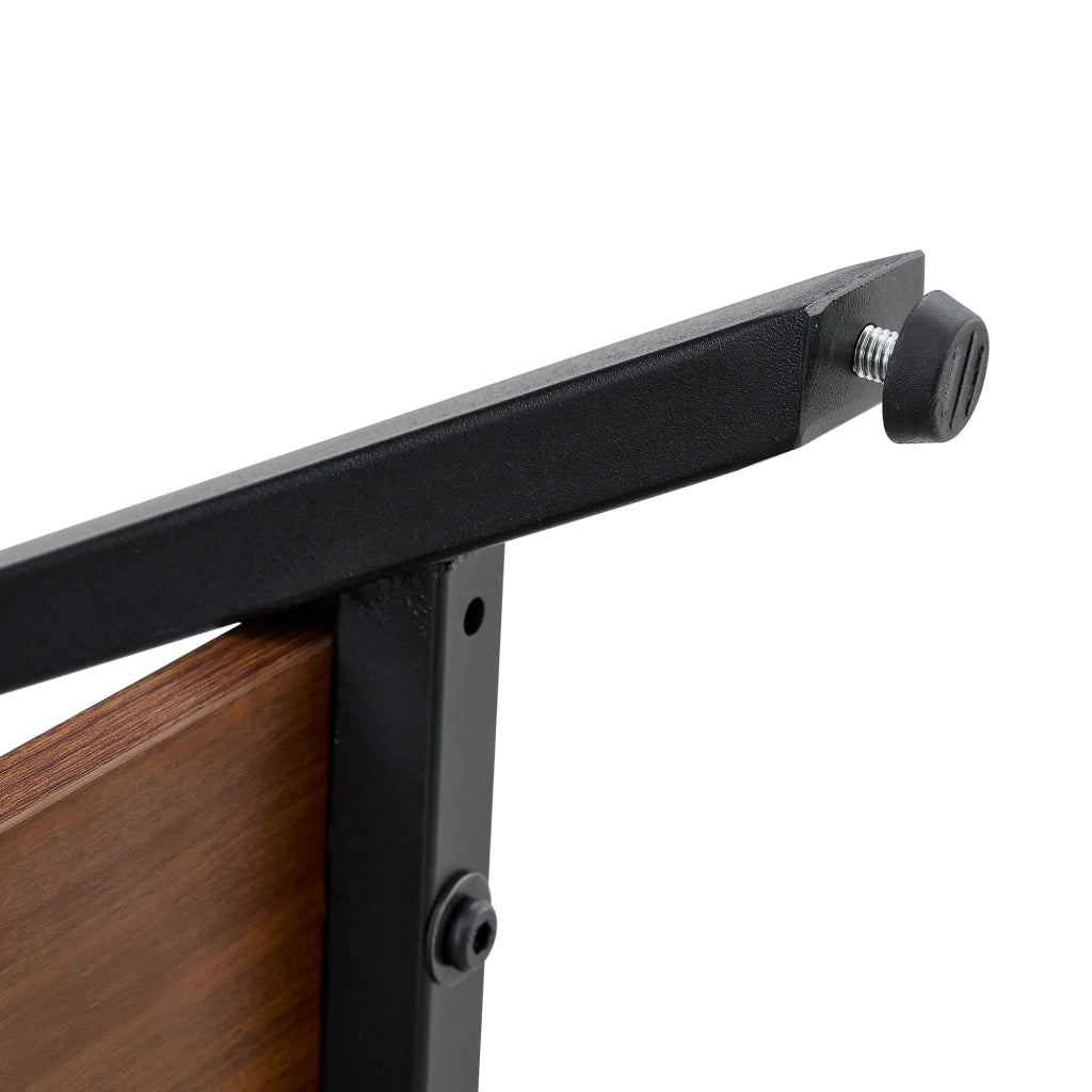 Tavolino basso fisso con ripiano inferiore in MDF effetto noce e struttura metallica nera 110 × 57 × 44.5 cm
