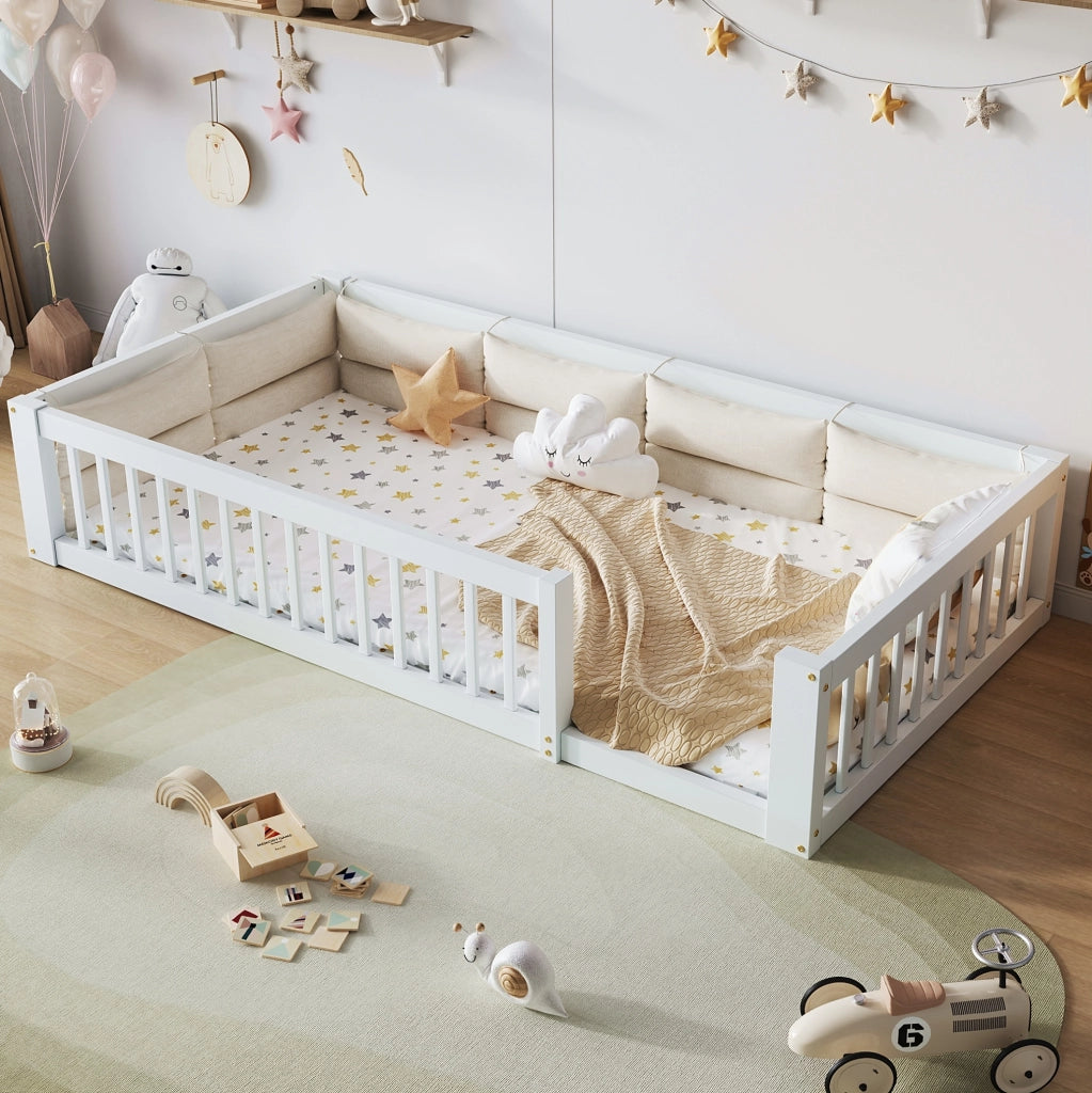 Letto singolo 90x200 cm con sponde di sicurezza e cuscini bianco HOMVRA