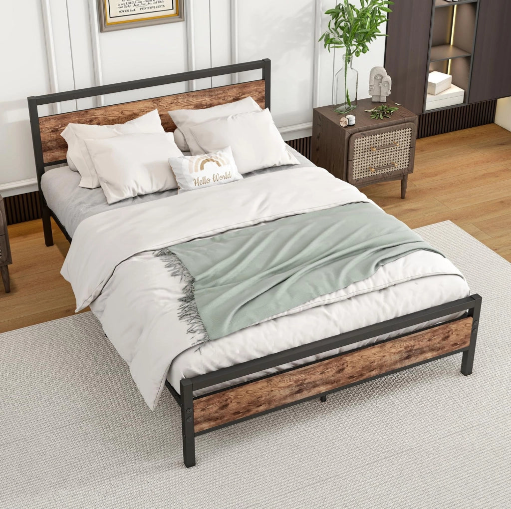 Letto 140x200 cm in metallo e MDF marrone antico con rete a doghe e testiera