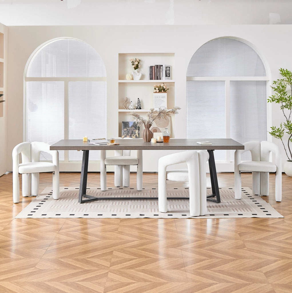 Set di 4 sedie da pranzo in velluto beige con braccioli