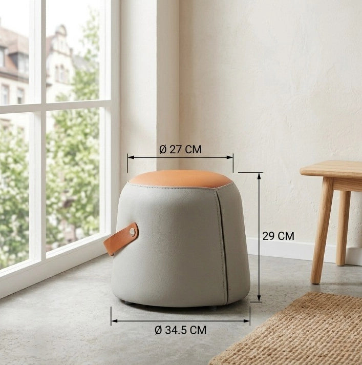 Pouf moderno imbottito con rivestimento in ecopelle grigio e arancione con maniglia in ecopelle marrone