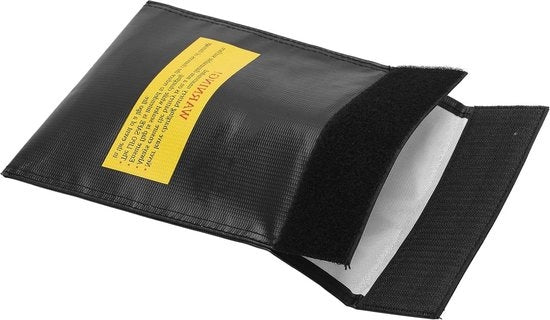 Batteria lipo resistente a elevate temperature e radiazioni anti-radar nera.