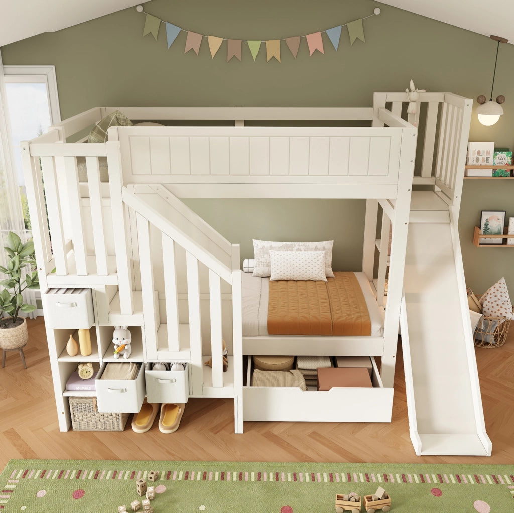 Letto a castello per bambini 90x200 cm con scivolo; scala-armadio e cassetti bianco HOMVRA