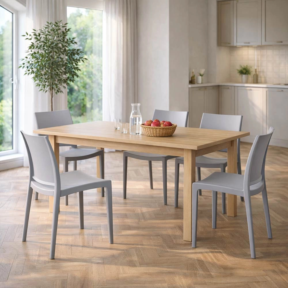 Sedia altea in plastica colore grigio chiaro modello confort