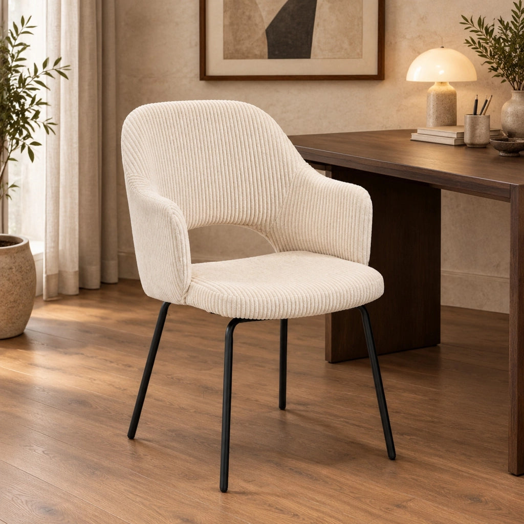 Sedia da pranzo con braccioli imbottita in velluto a coste beige